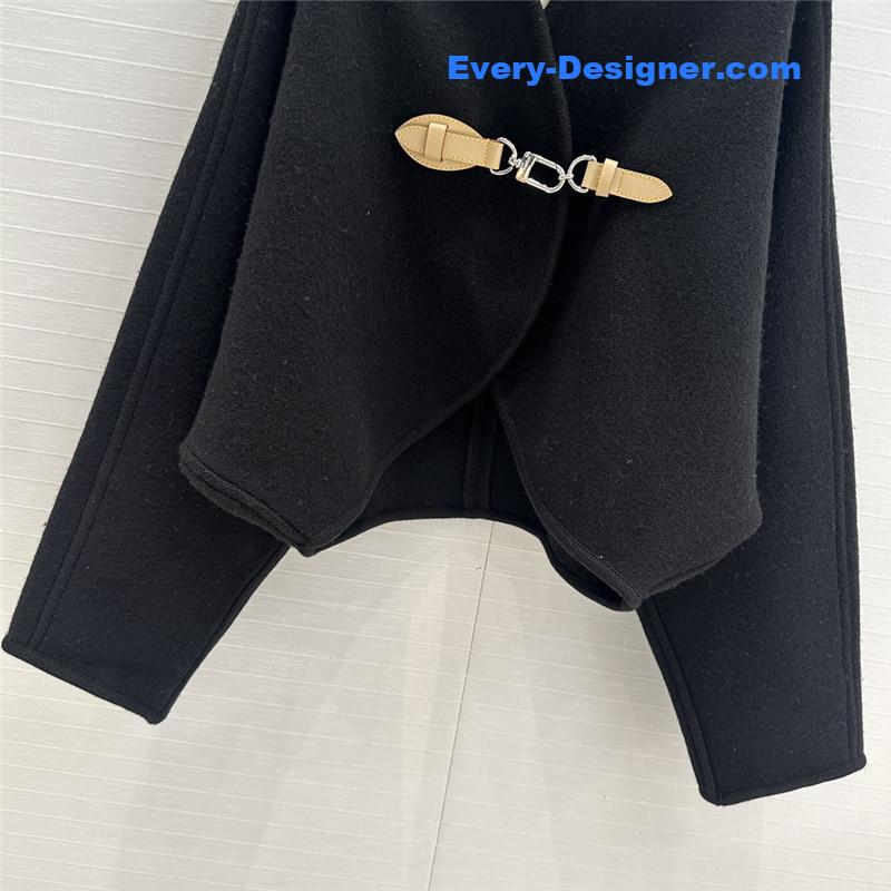 l0vis Vvtt0n lv wool knitted cape coat