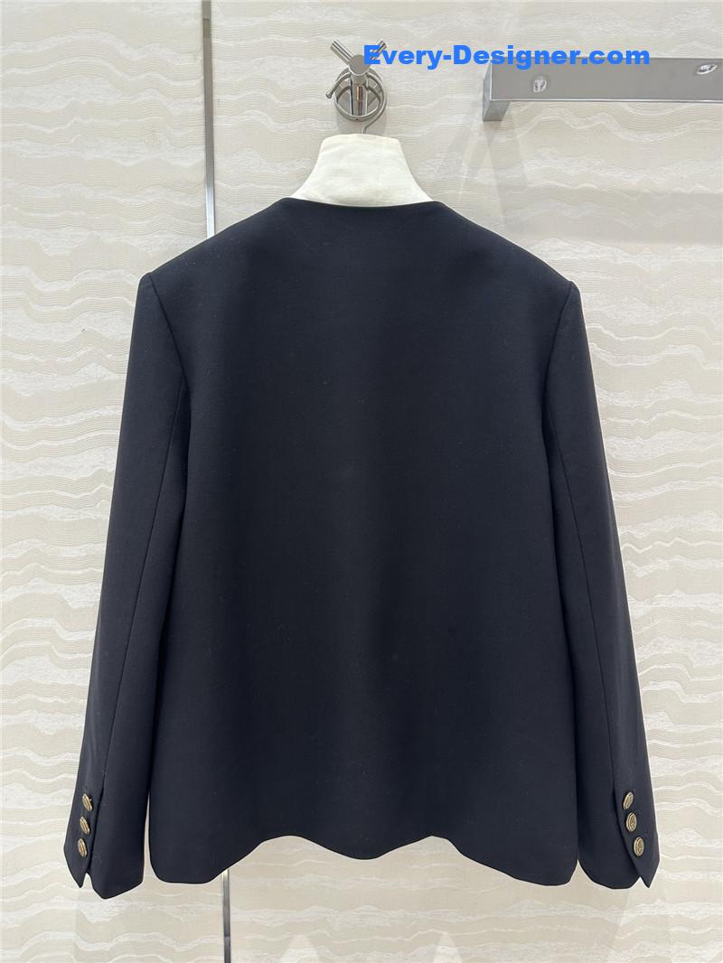 Pra*a wide shoulder suit