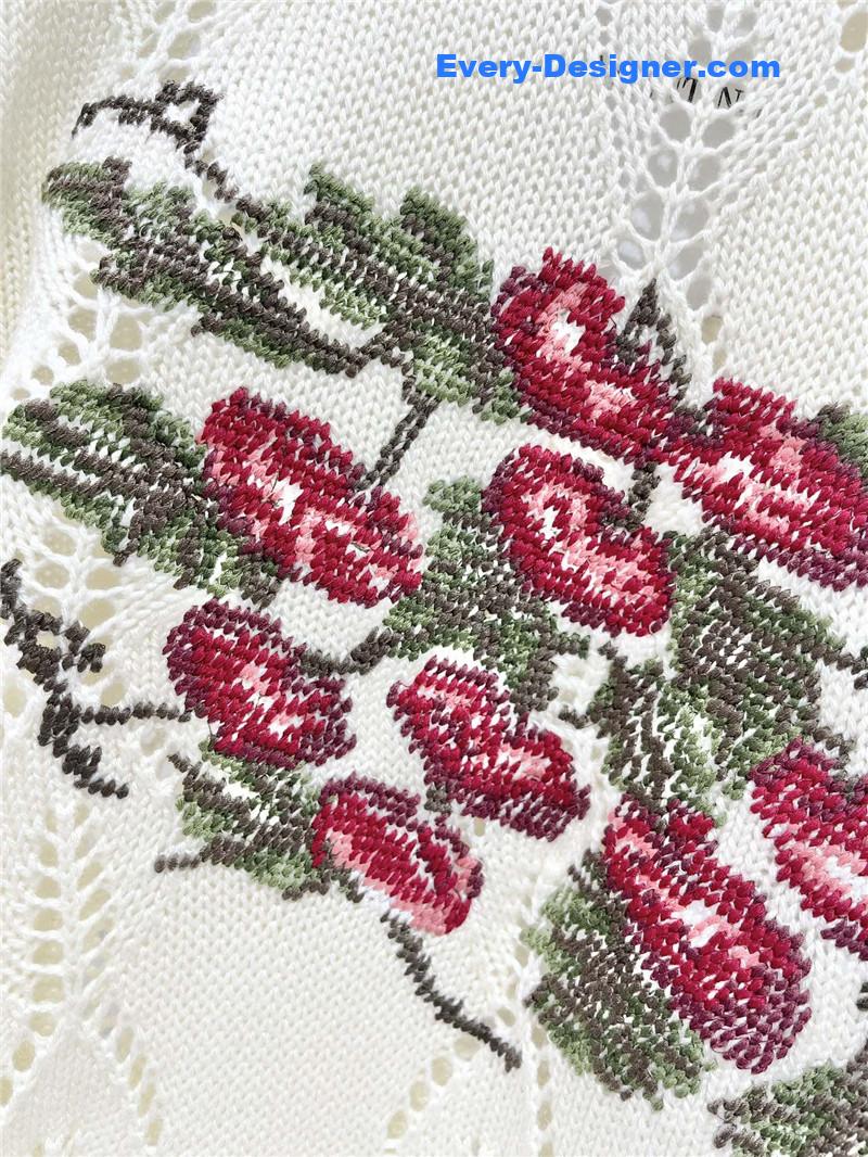 Va1e*ntin0 embroidered wool sweater