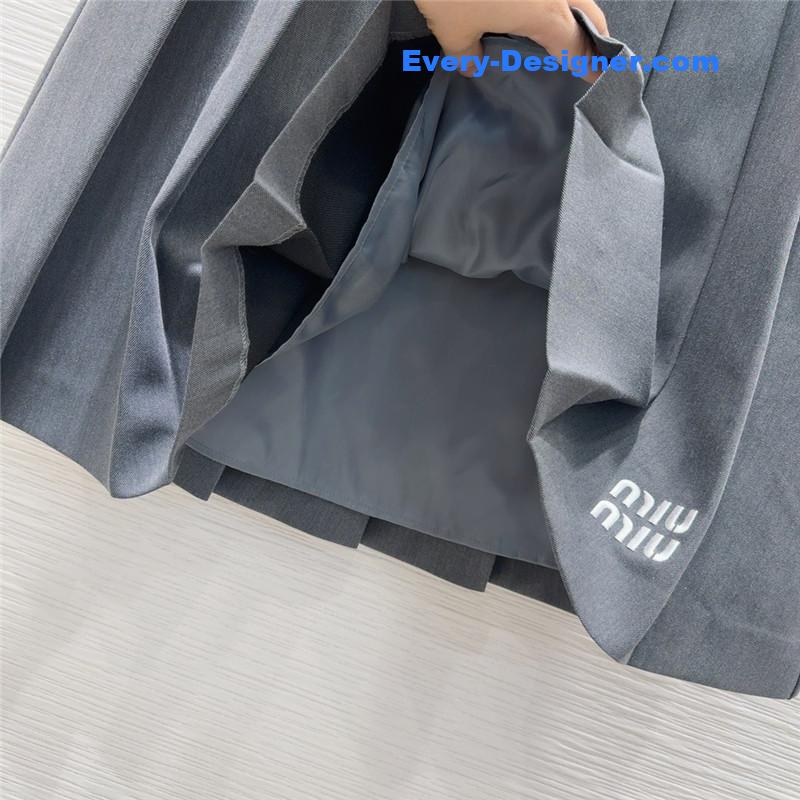 M1um1u new skirt