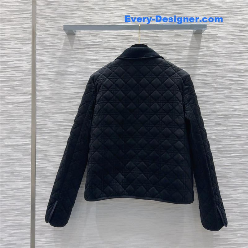 Pra*a new coat