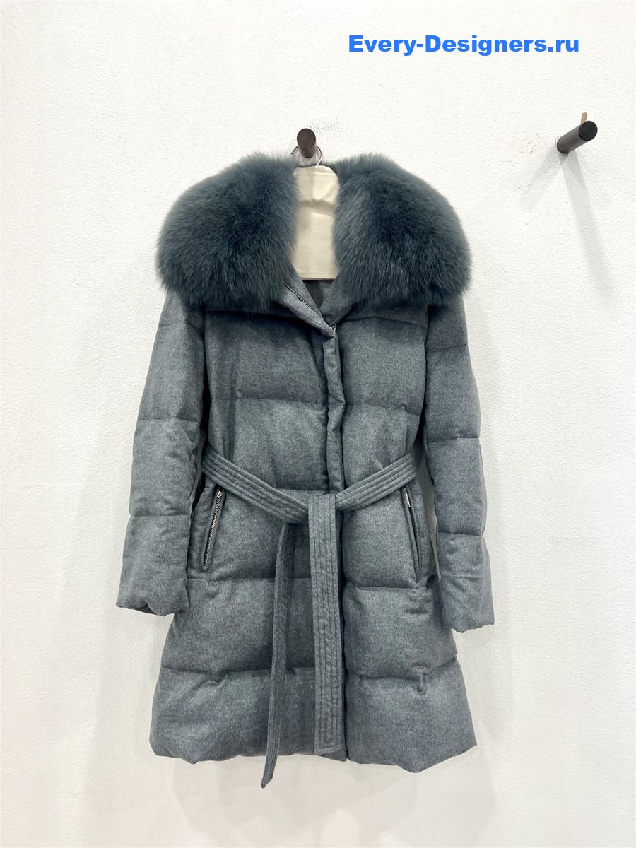 L0r0 P1ana fox fur collar down jacket