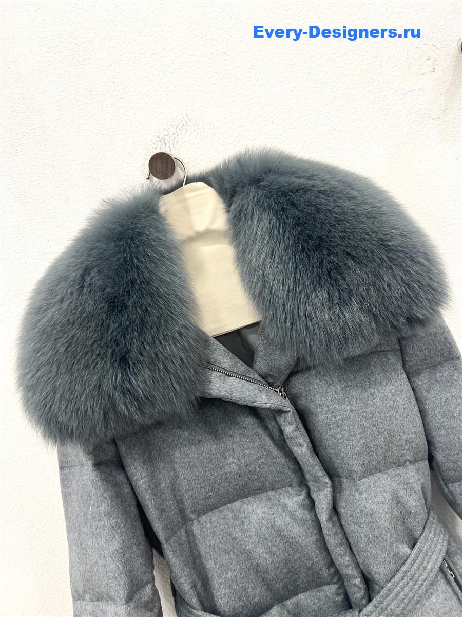 L0r0 P1ana fox fur collar down jacket