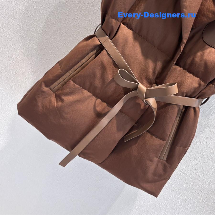 L0ew* lapel down vest