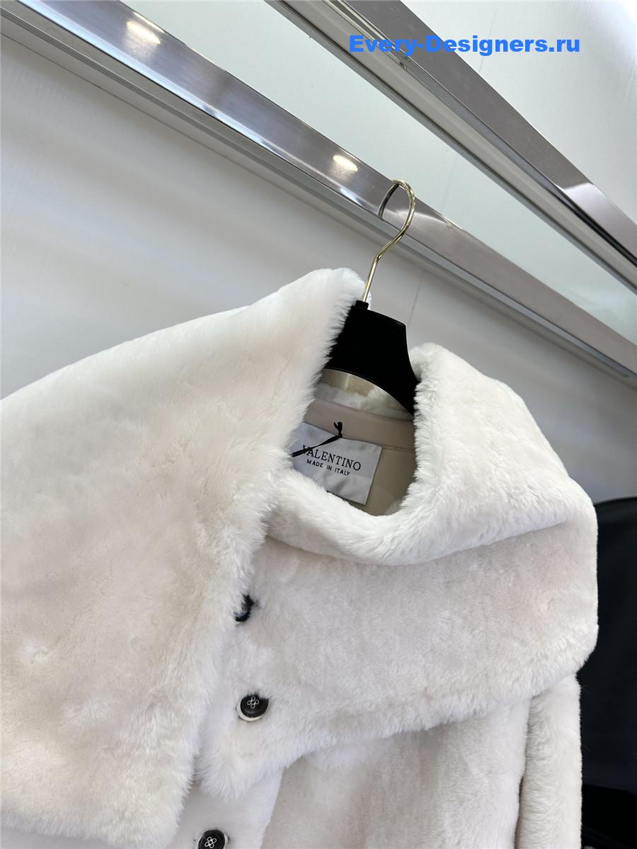 Va1e*ntin0 shearling coat