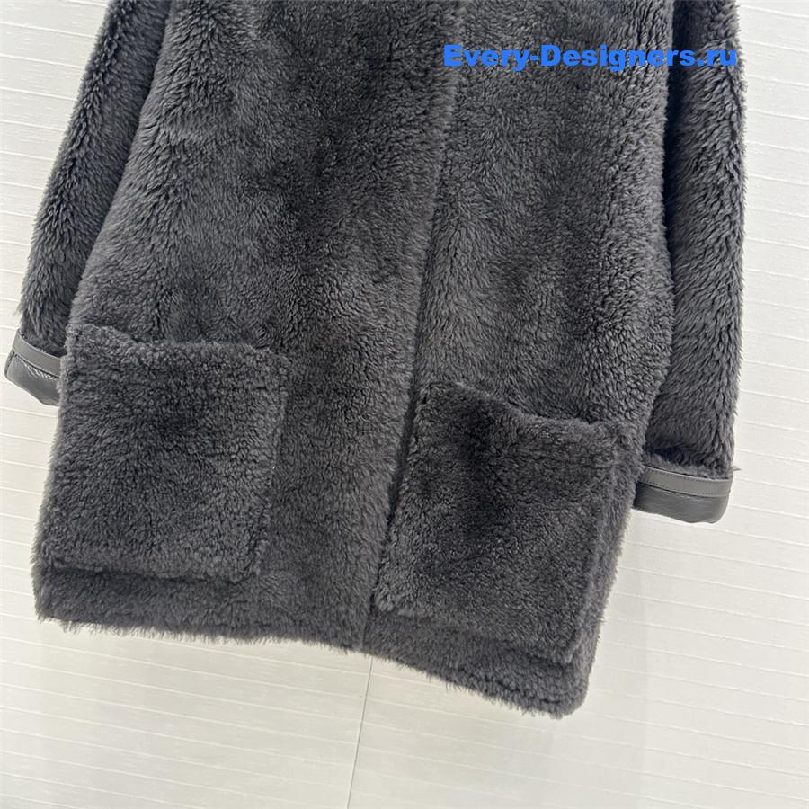 Vanitoo shearling coat