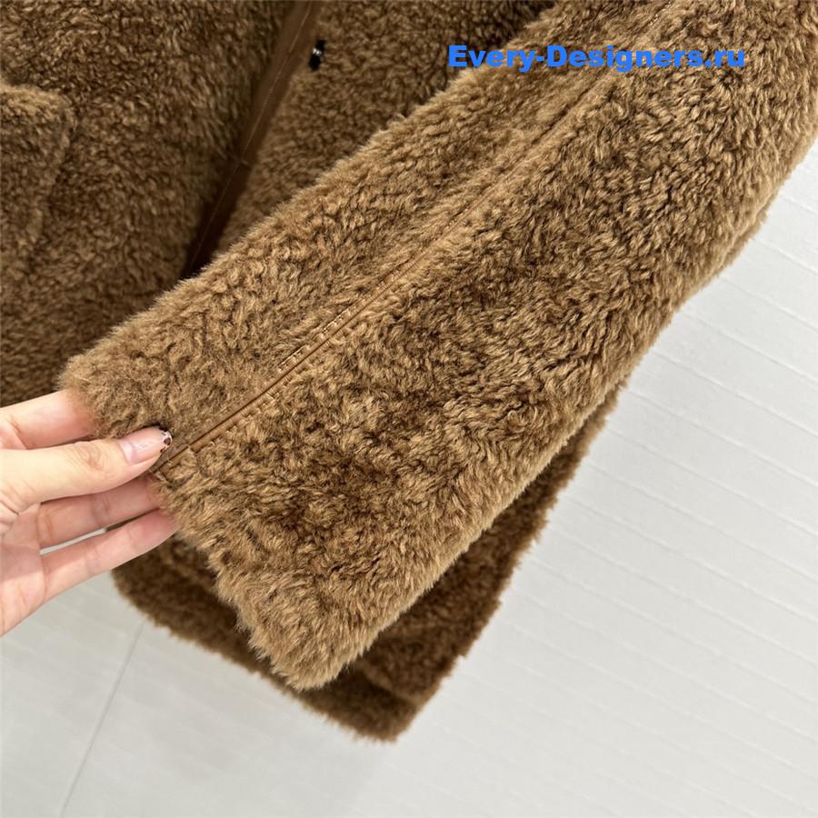 Vanitoo shearling coat