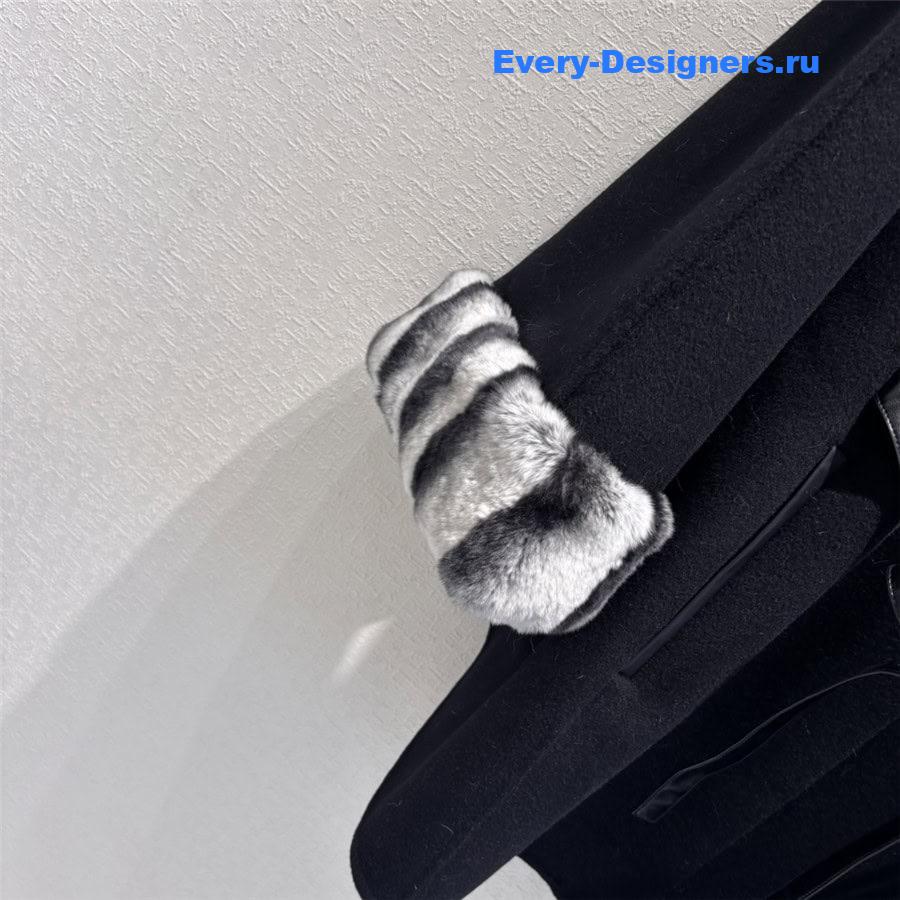L0r0 P1ana cashmere cape