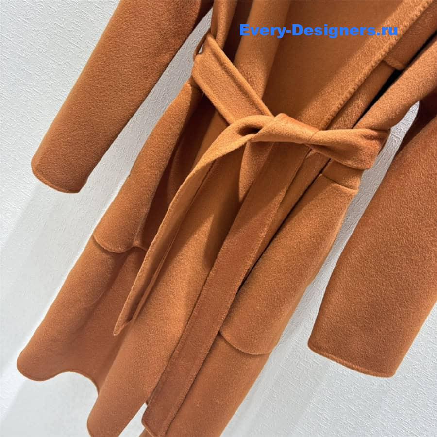 H**me5 cashmere coat with stand collar