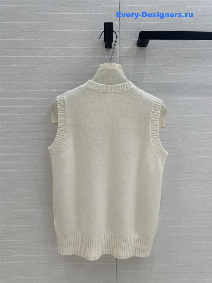 D10r twinset sleeveless knit top in white