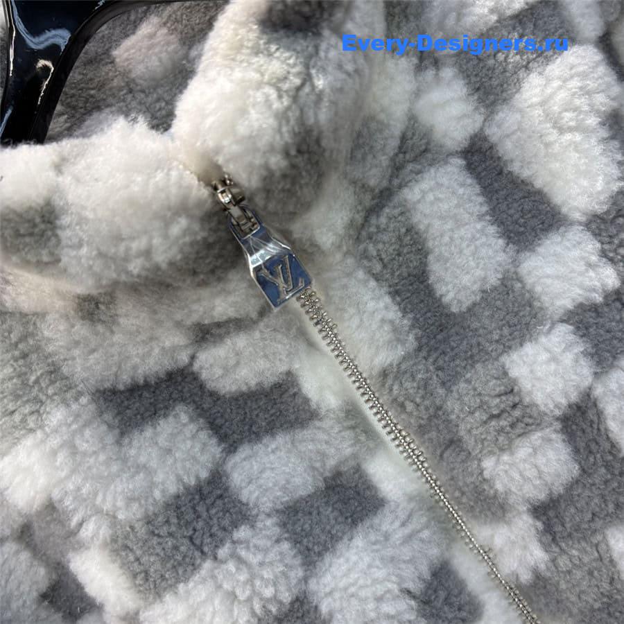 l0vis Vvtt0n lv stand collar plush coat
