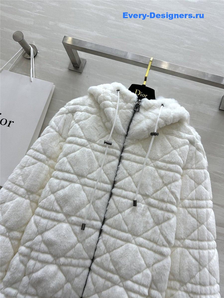 D10r eco-friendly fur hooded coat