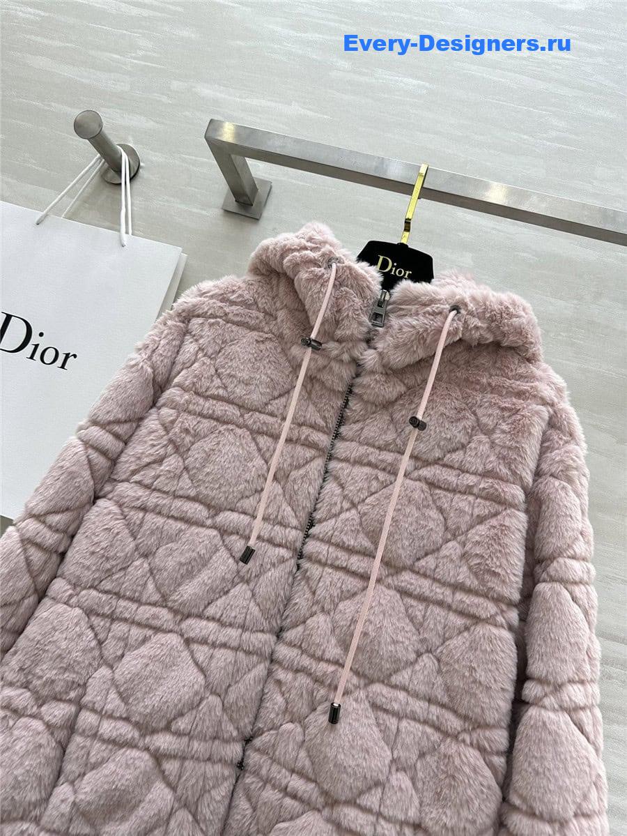D10r eco-friendly fur hooded coat