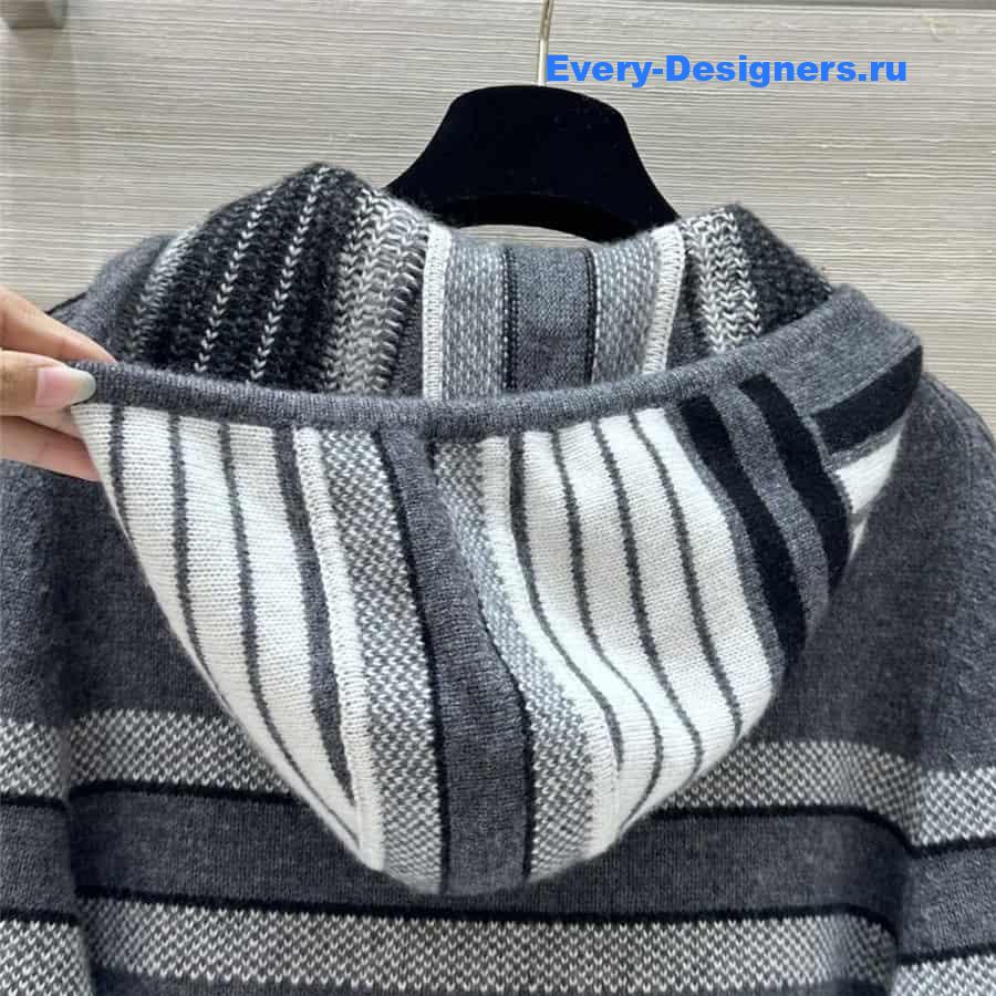D10ralps three-quarter sleeve hooded sweater in grey