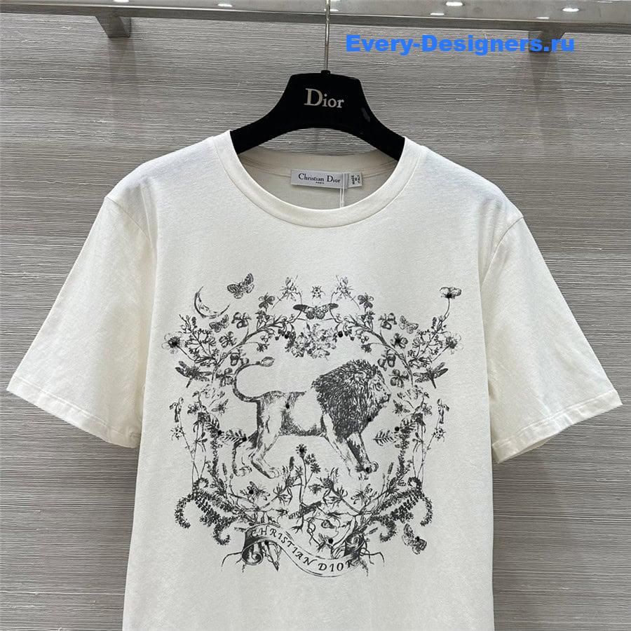 D10r positioning print t-shirt