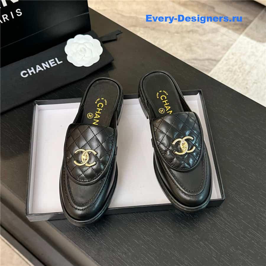 ch**el turn-lock D1am0nd-quilted loafers in black