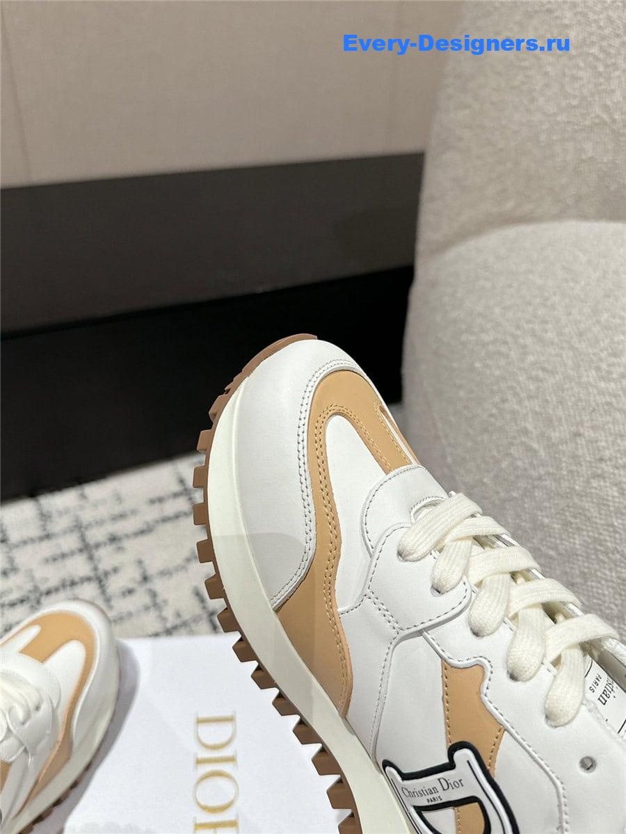 c’est D10r sneaker white