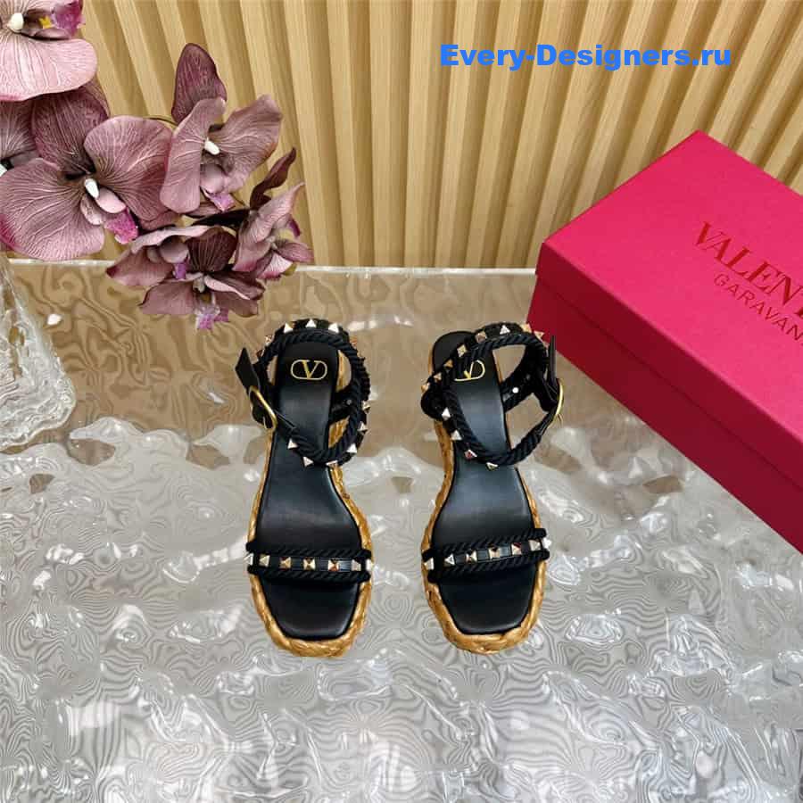 Va1e*ntin0 rockstud black wedge calfskin sandals