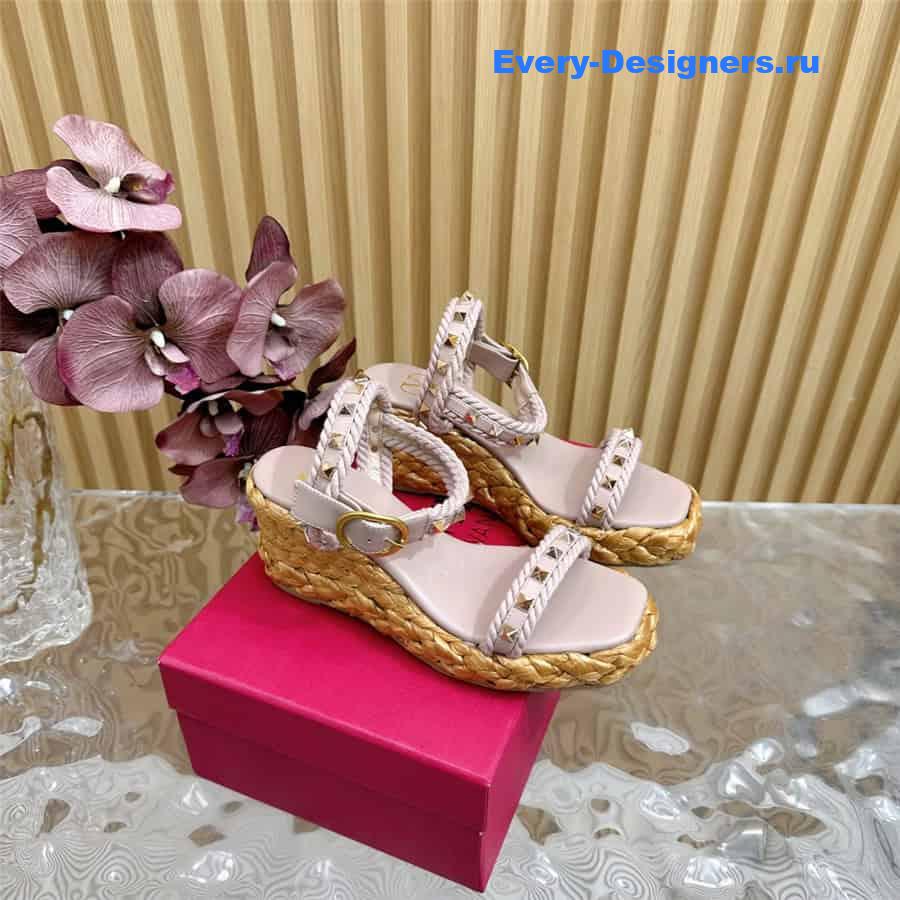 Va1e*ntin0 rockstud pink wedge calfskin sandals
