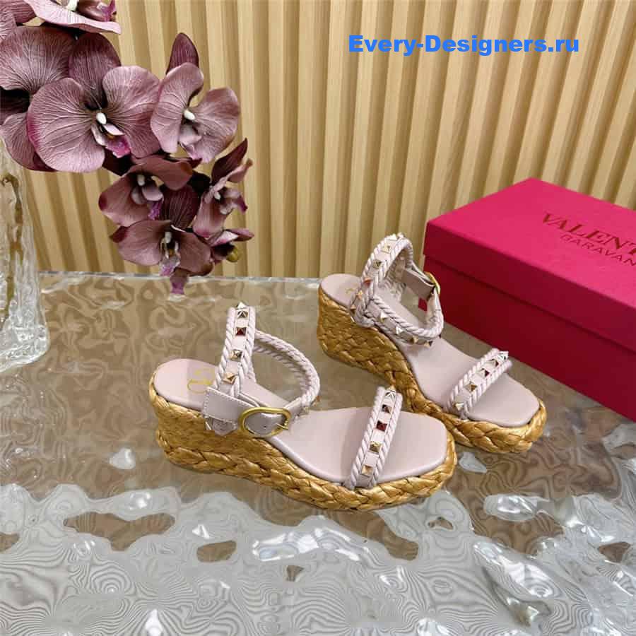 Va1e*ntin0 rockstud pink wedge calfskin sandals