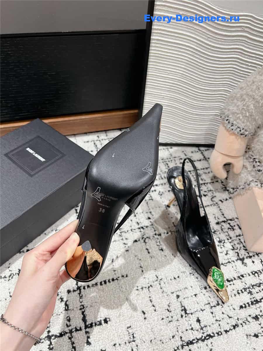 Y51 jeanne slingback pumps in black pattern leather