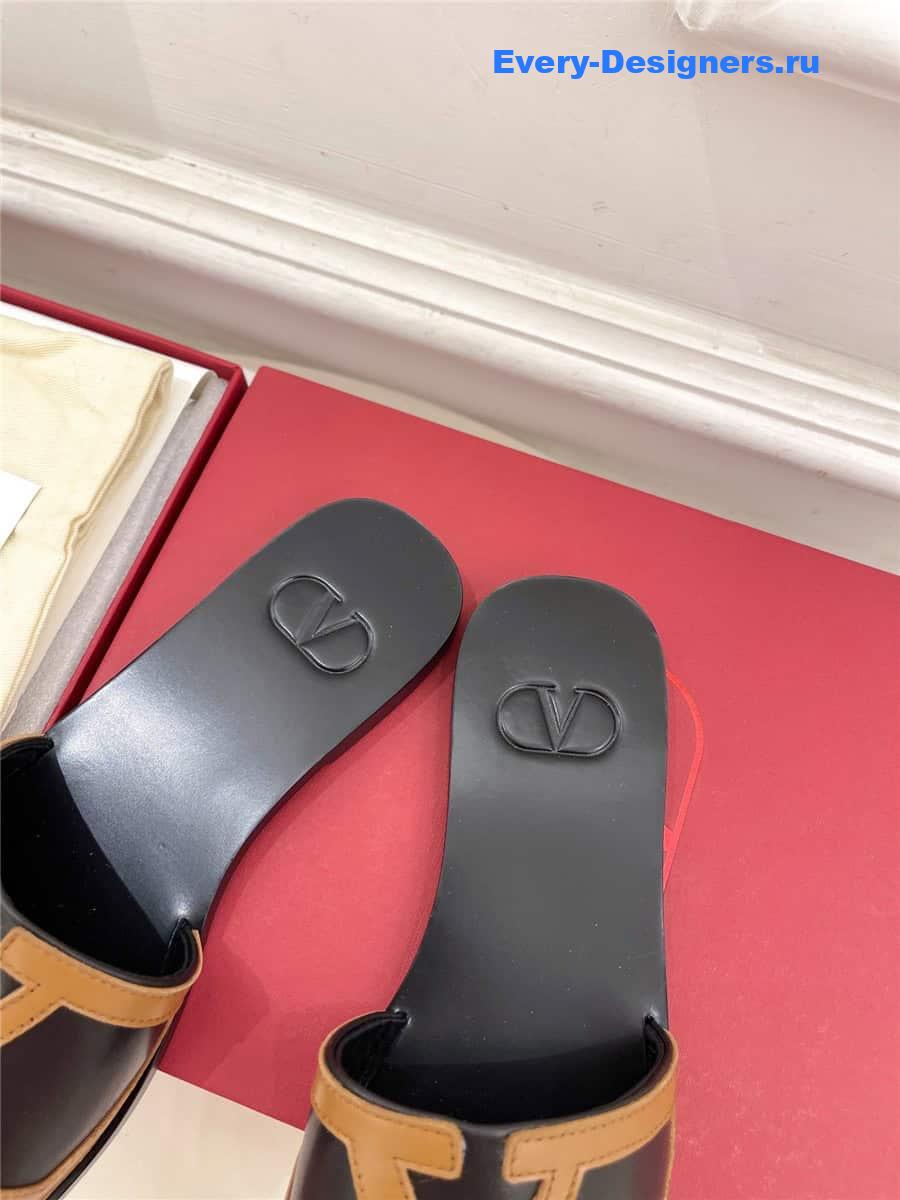 Va1e*ntin0 big logo flat slippers