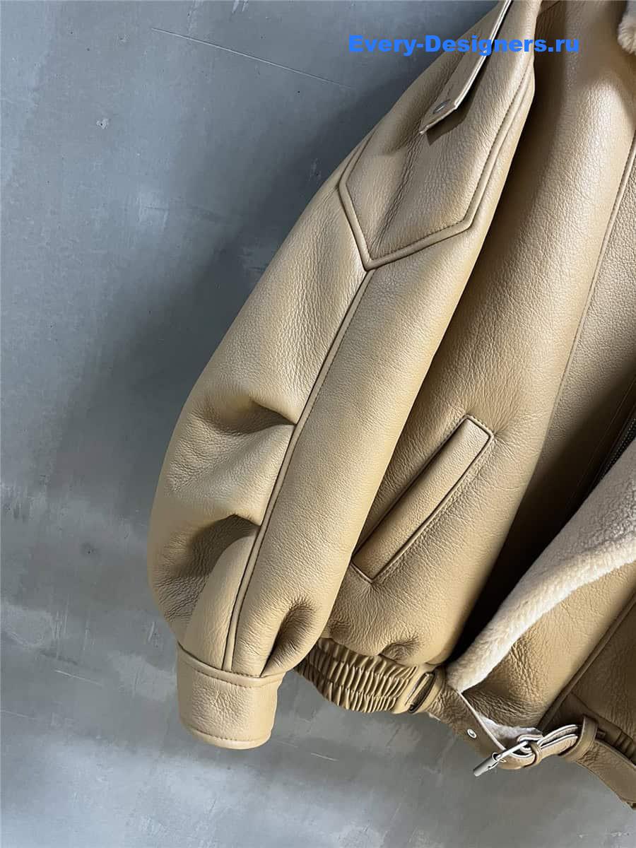 Y51 fur coat