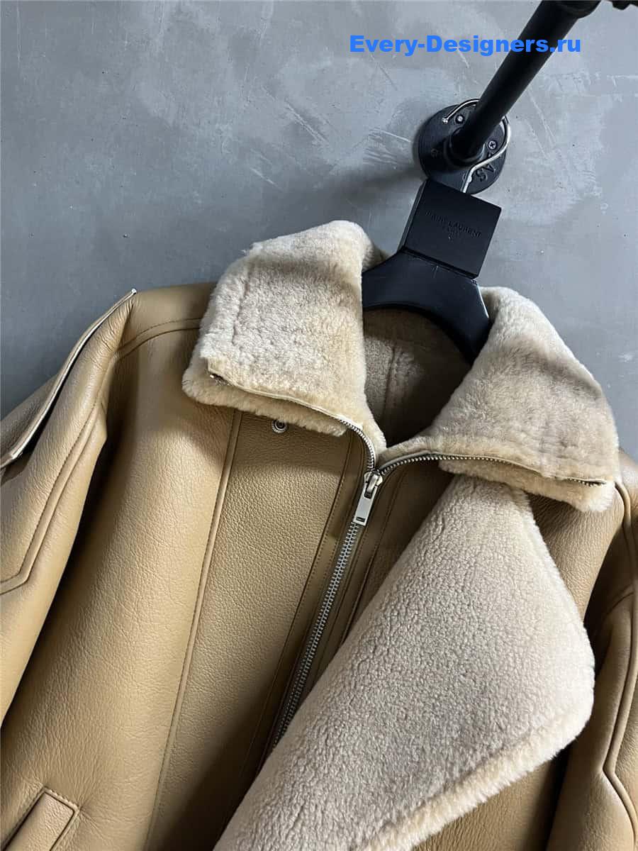 Y51 fur coat
