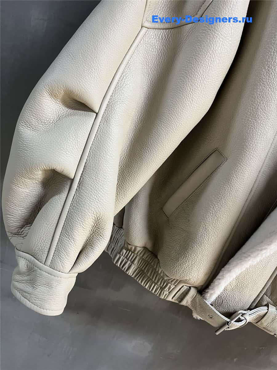 Y51 fur coat
