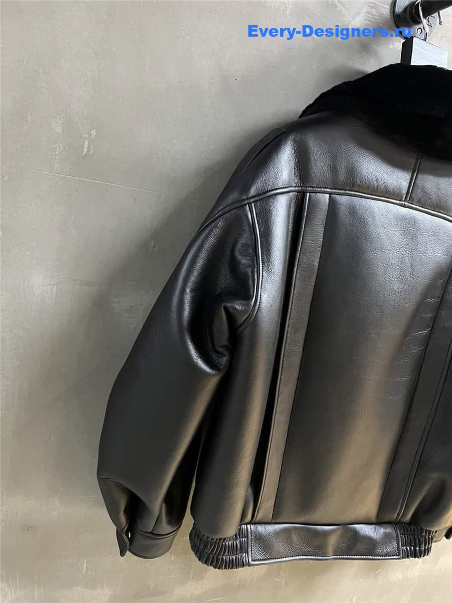 Y51 fur coat