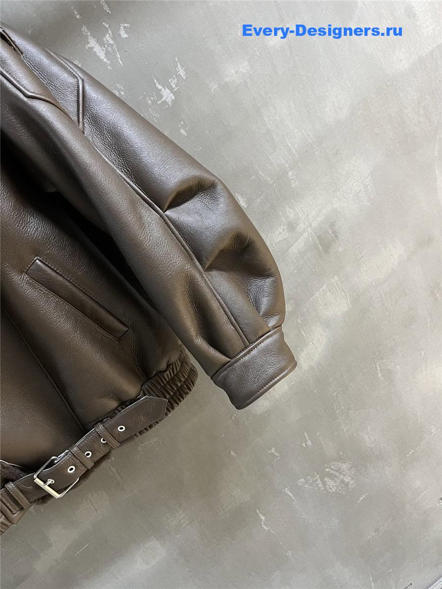 Y51 fur coat