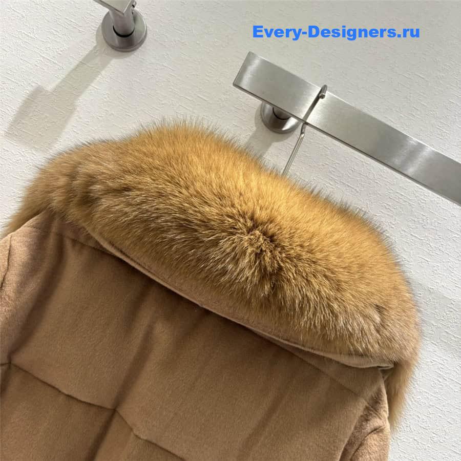 L0r0 P1ana fox fur collar down jacket