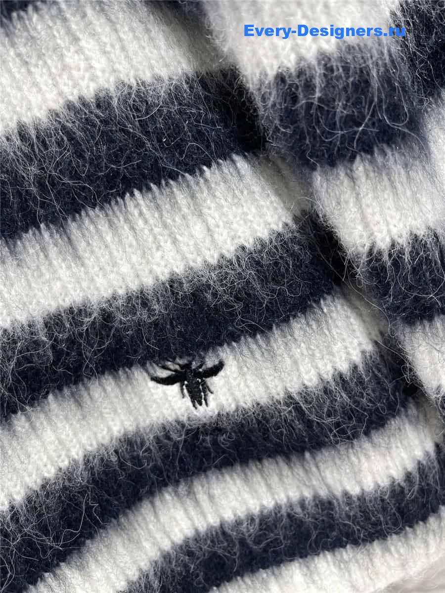 D10r striped sweater in black
