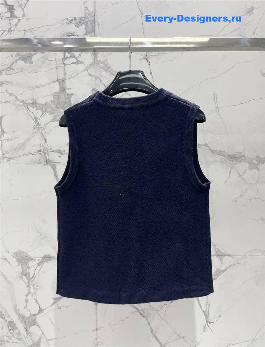 Y51 embroidered knit cardigan vest