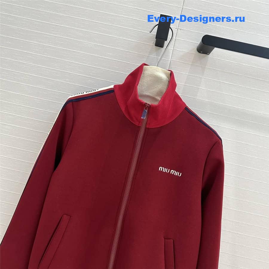 M1um1u sports suit