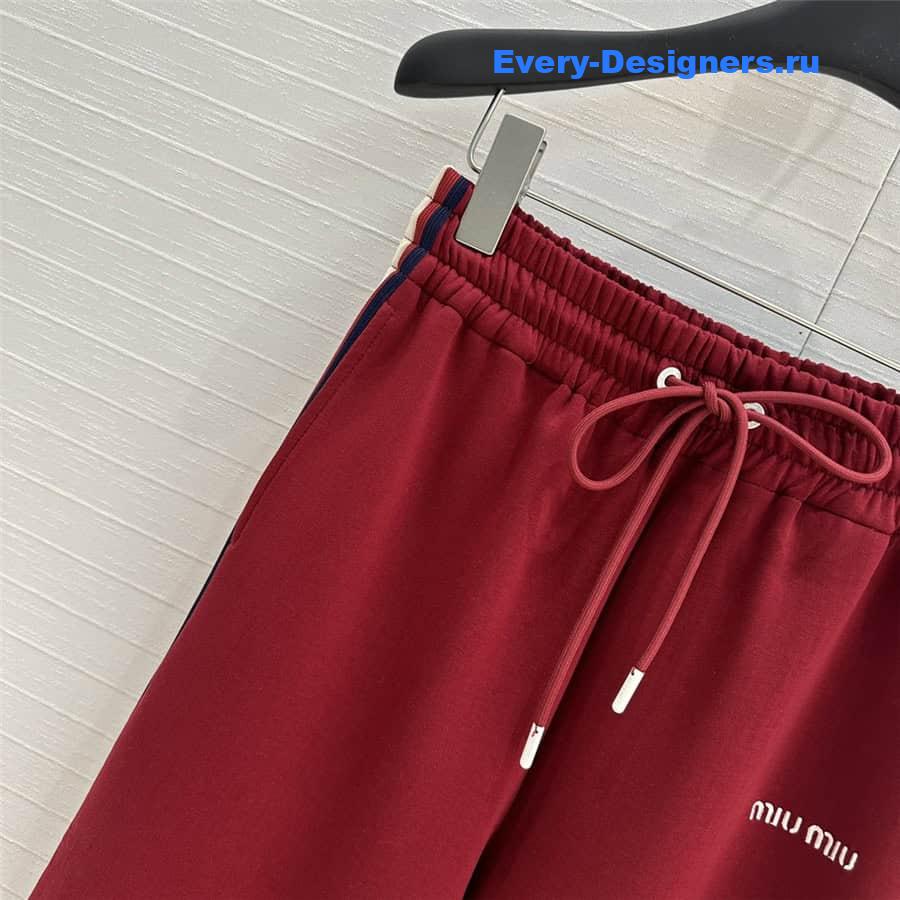 M1um1u sports suit