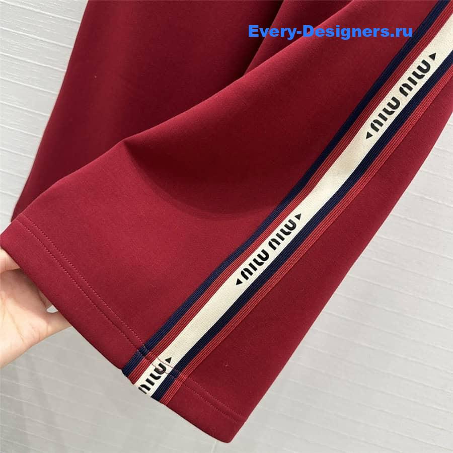 M1um1u sports suit
