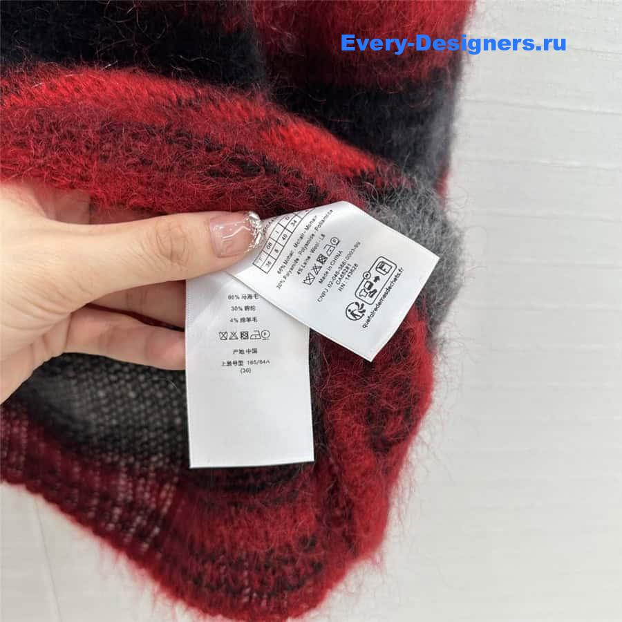 D10r mohair sweater red and grey