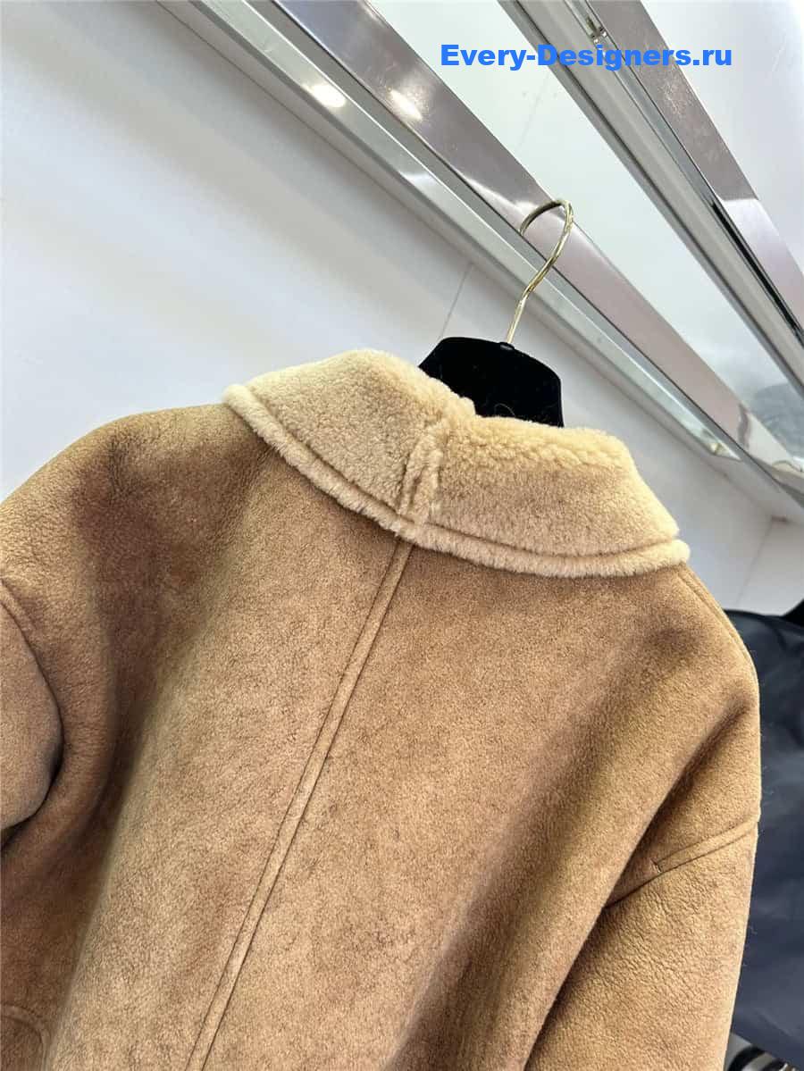 L0r0 P1ana fur coat