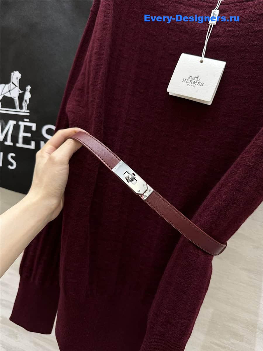 H**me5 h long-sleeved top