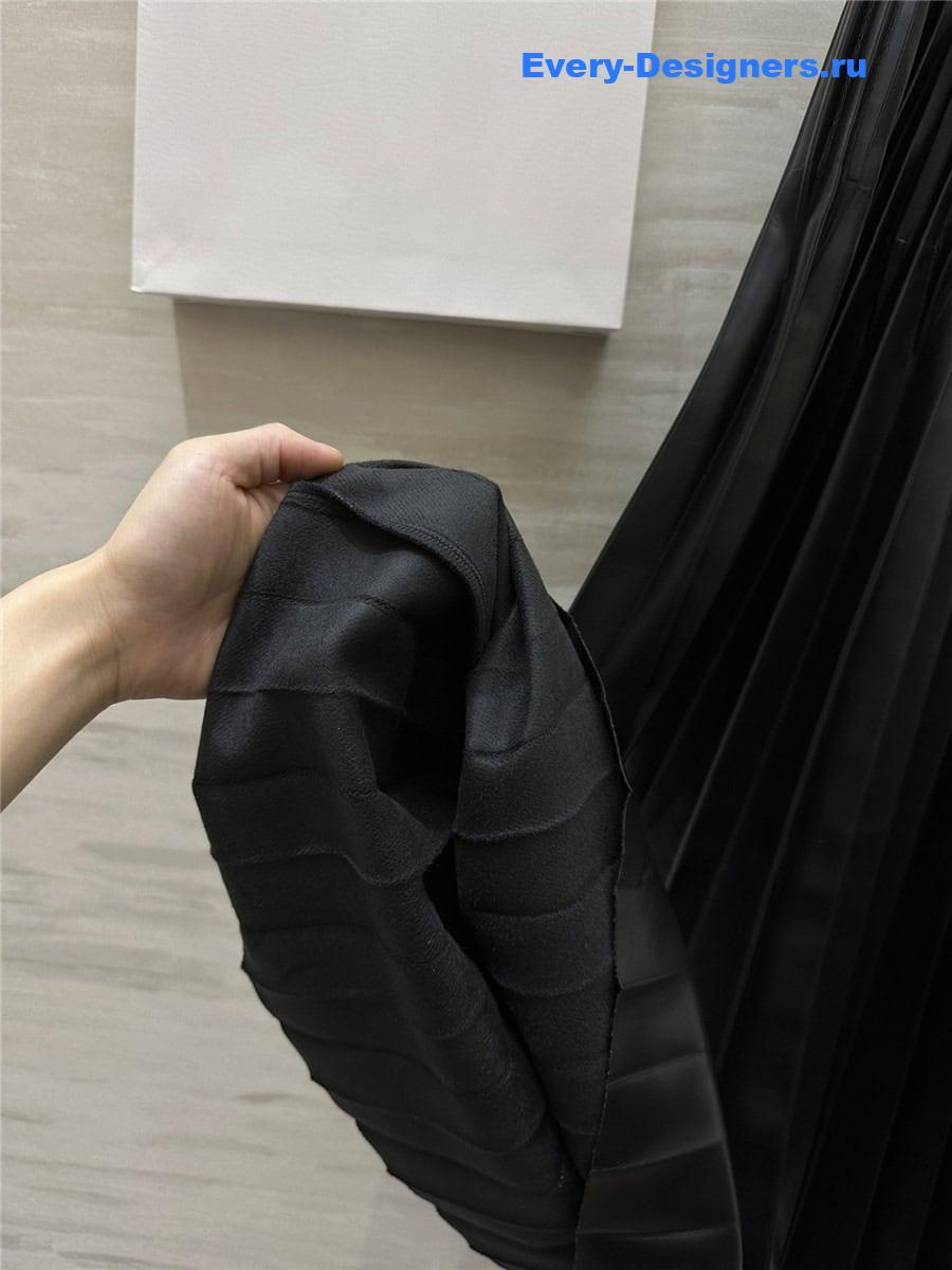 D10r pleated high waist leather skirt