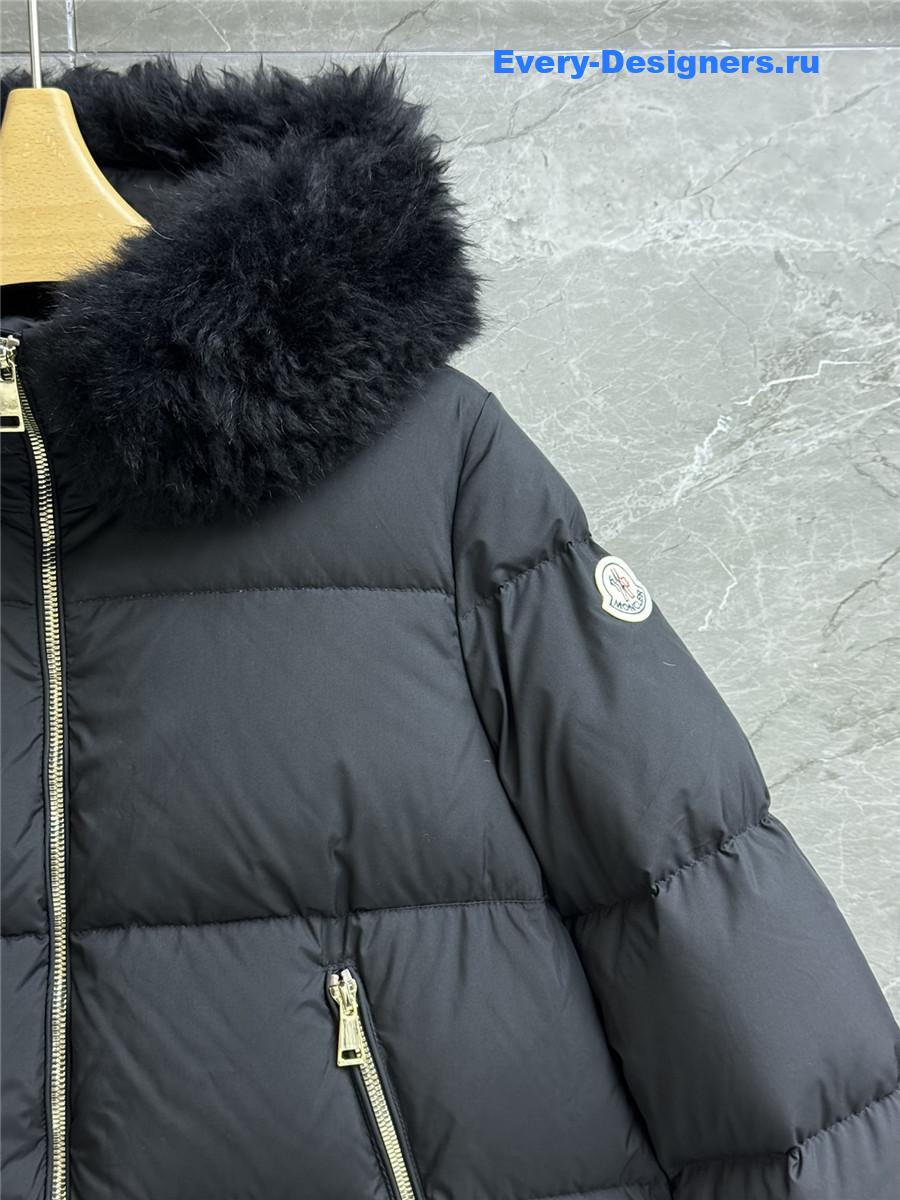Moncler Fur collar hooded down jacket