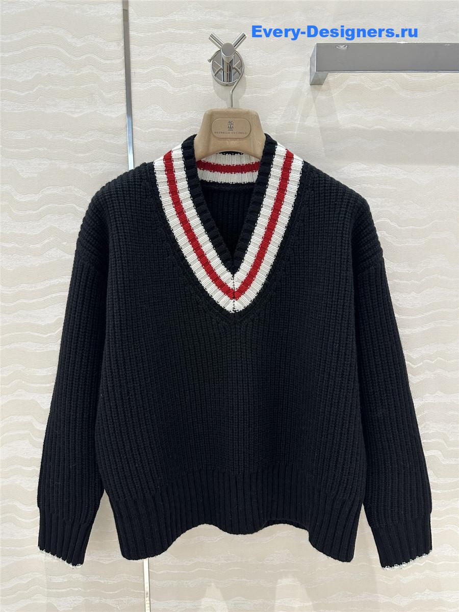 BC Contrasting V-Neck Sweater