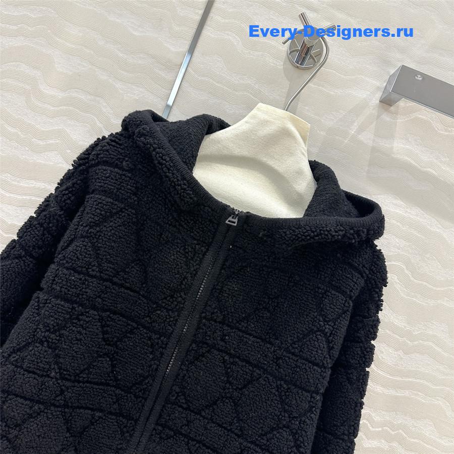 D10r hooded jacket