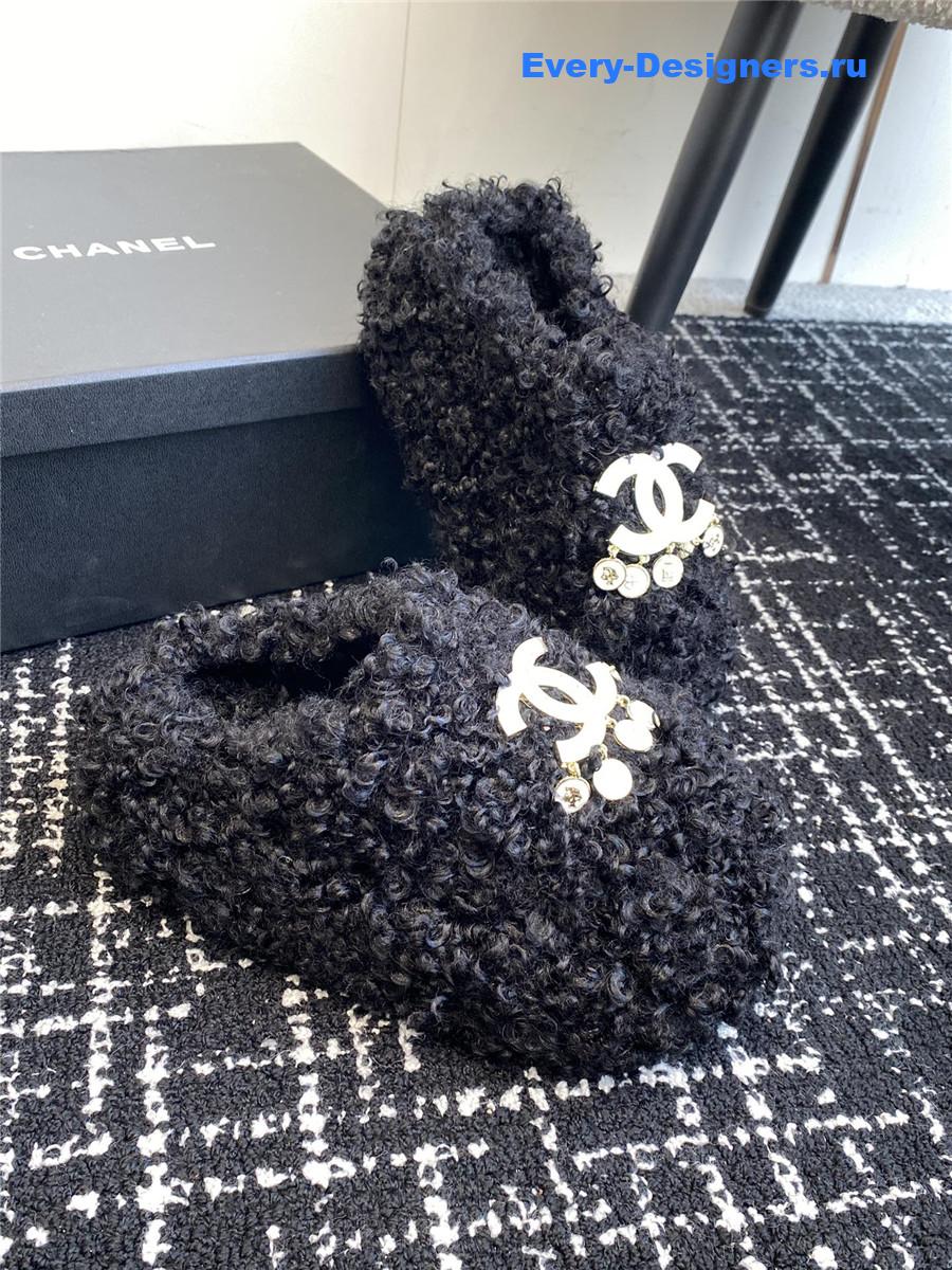 CC fur slippers