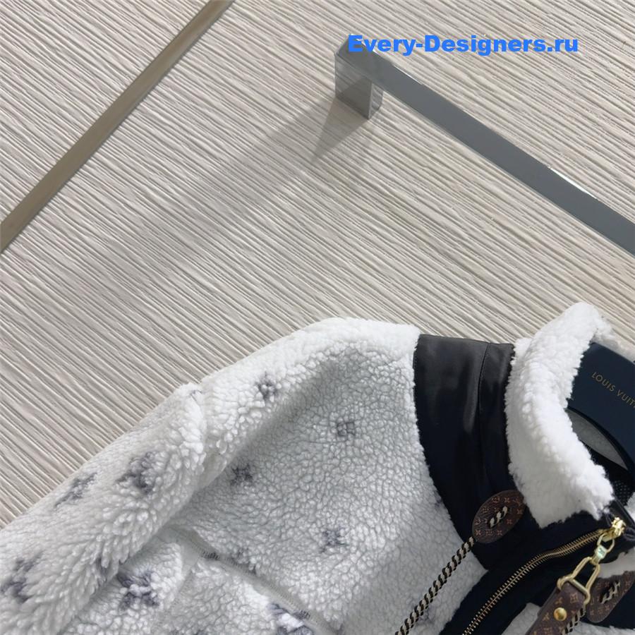 l0vis Vvtt0n lv new coat