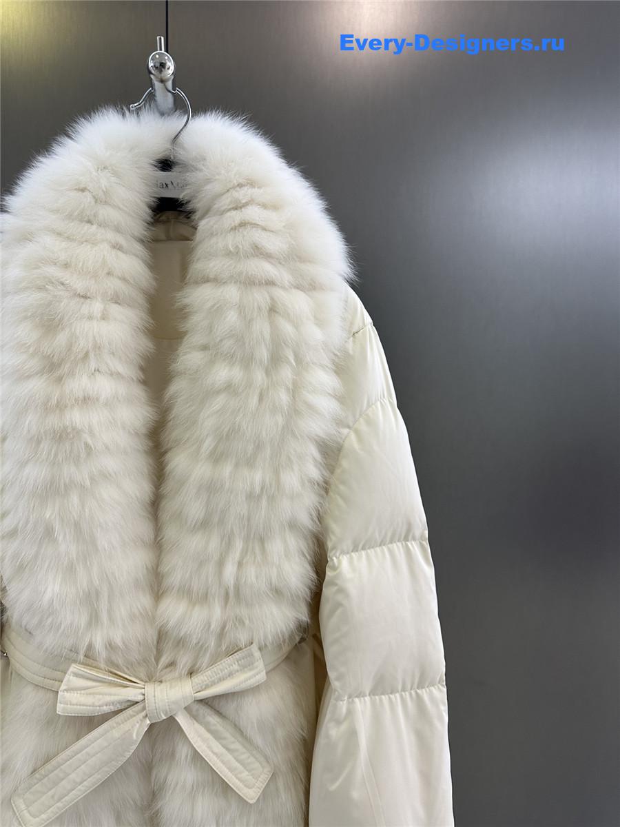 Vanitoo mid-length goose down jacket