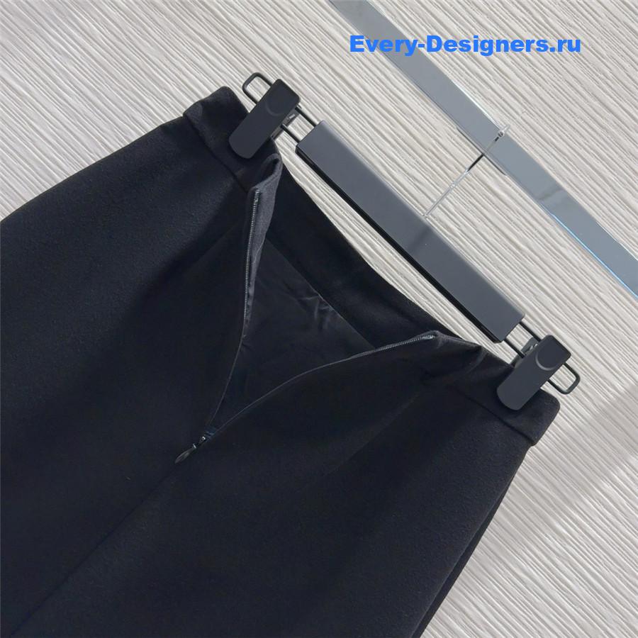 Pra*a new short skirt