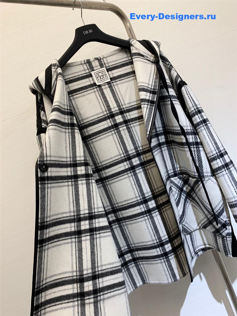 𝐓𝐨𝐭𝐞𝐦𝐞 Loose wool coat