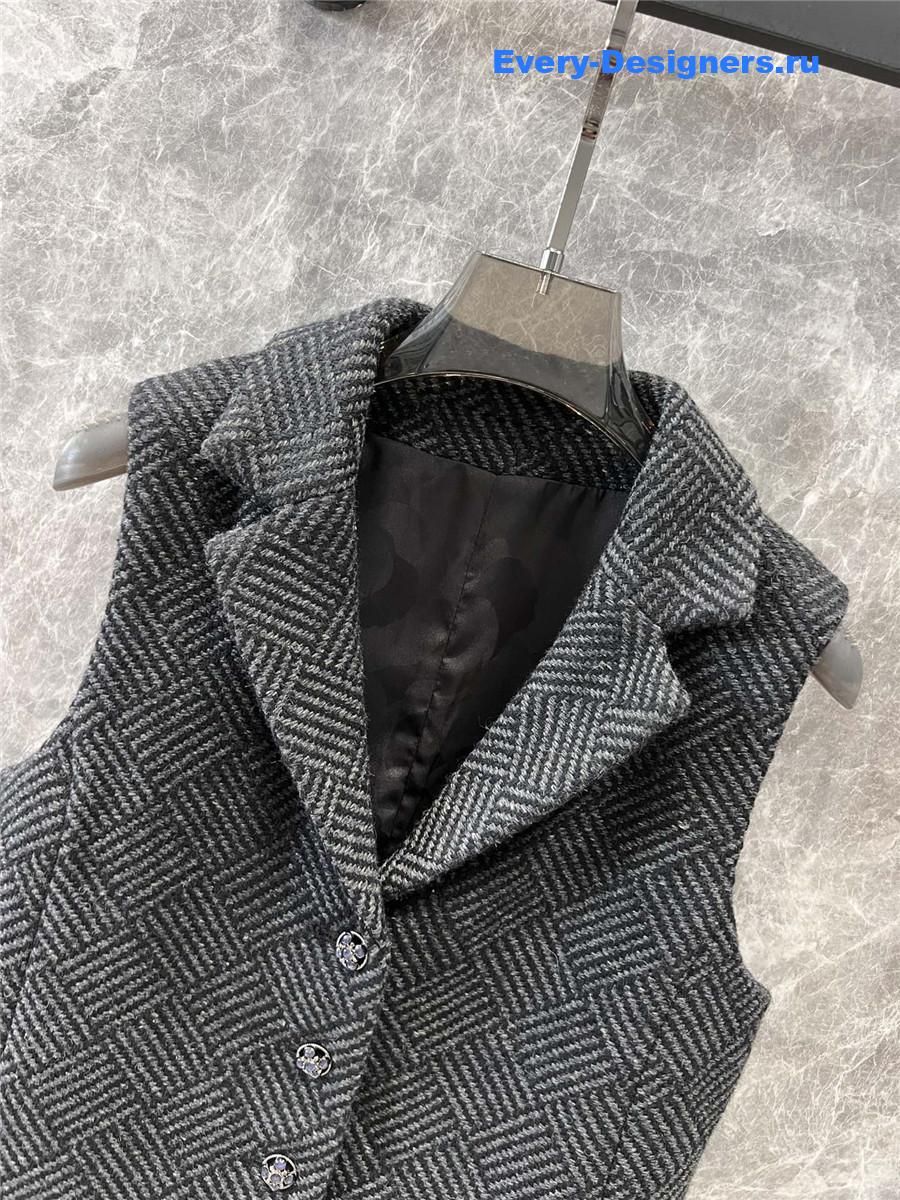 Ch**el waistcoat